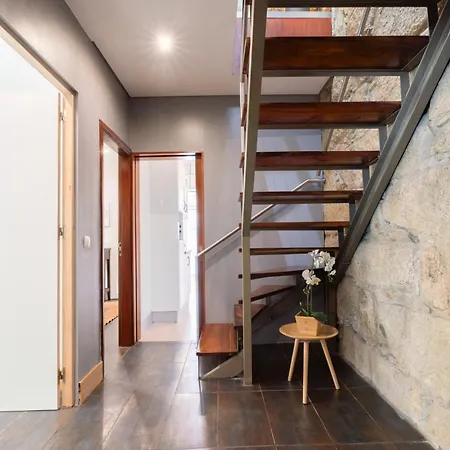 Host Wise - Charming Spacious Duplex House * São Mamede de Infesta