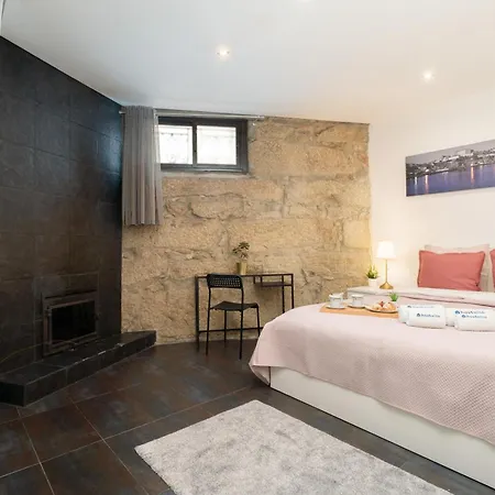 Casa de Férias Host Wise - Charming Spacious Duplex House