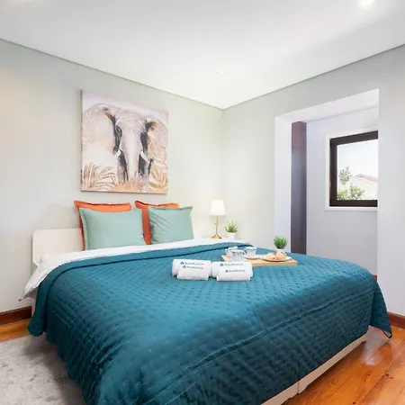 Host Wise - Charming Spacious Duplex House 度假居