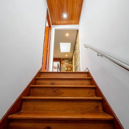 Host Wise - Charming Spacious Duplex House São Mamede de Infesta