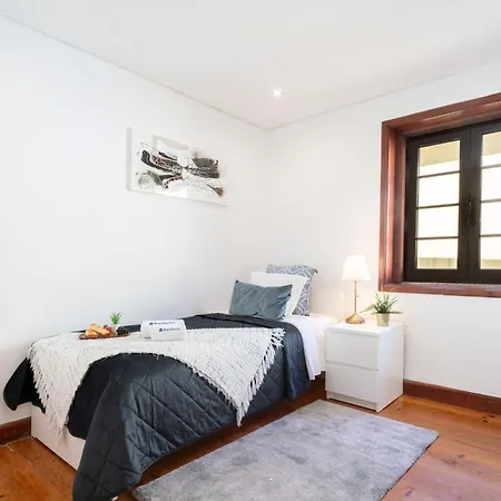 Host Wise - Charming Spacious Duplex House 度假居 *