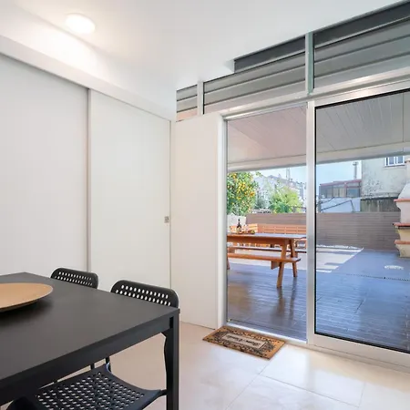 Host Wise - Charming Spacious Duplex House *