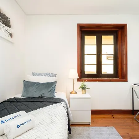 Host Wise - Charming Spacious Duplex House 度假居