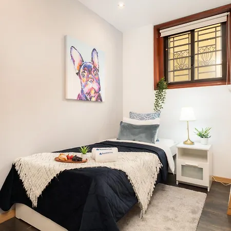 Host Wise - Charming Spacious Duplex House *