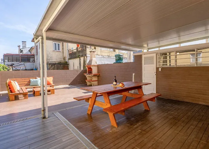 Host Wise - Charming Spacious Duplex House 度假居 *