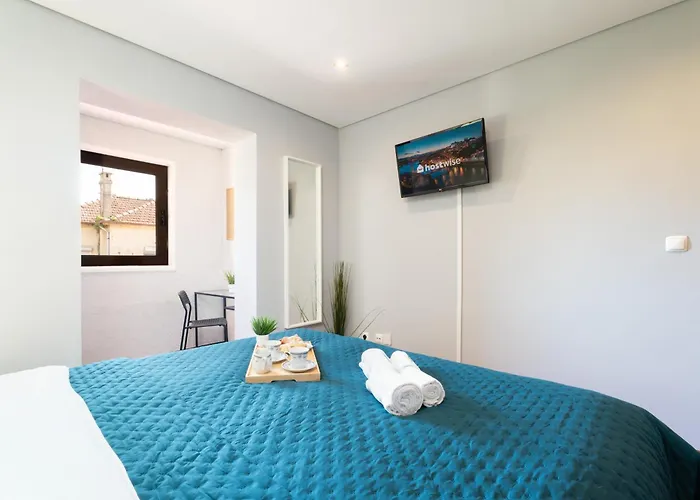 Host Wise - Charming Spacious Duplex House 度假居 São Mamede de Infesta