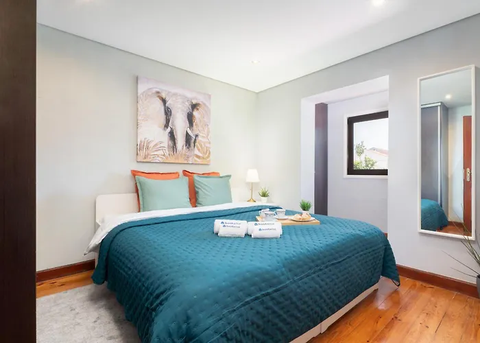 Host Wise - Charming Spacious Duplex House 度假居