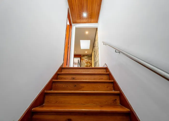 Host Wise - Charming Spacious Duplex House São Mamede de Infesta