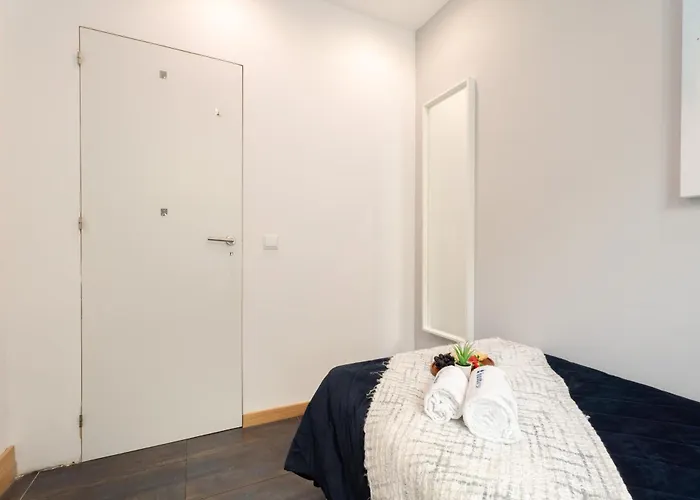 Host Wise - Charming Spacious Duplex House São Mamede de Infesta