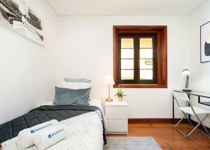 Host Wise - Charming Spacious Duplex House Holiday home