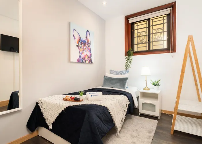 Host Wise - Charming Spacious Duplex House *